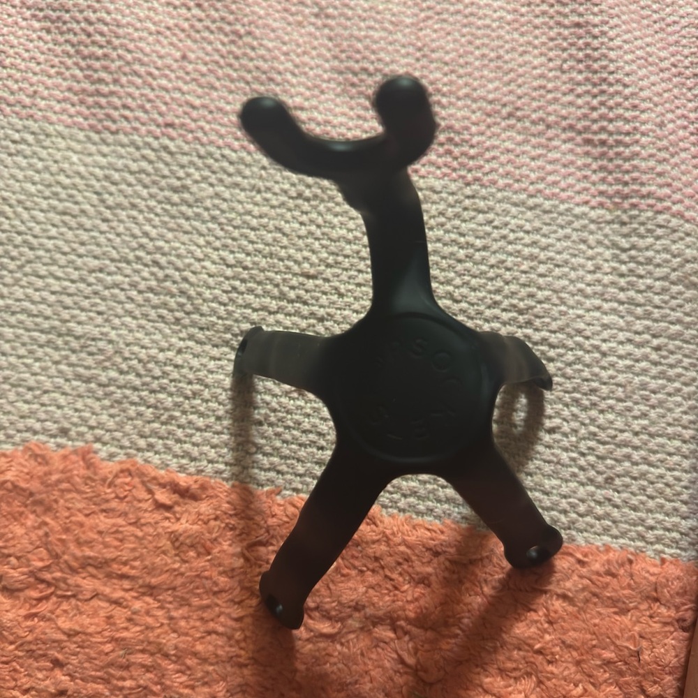 Pop socket mount - Picture 3 of 3